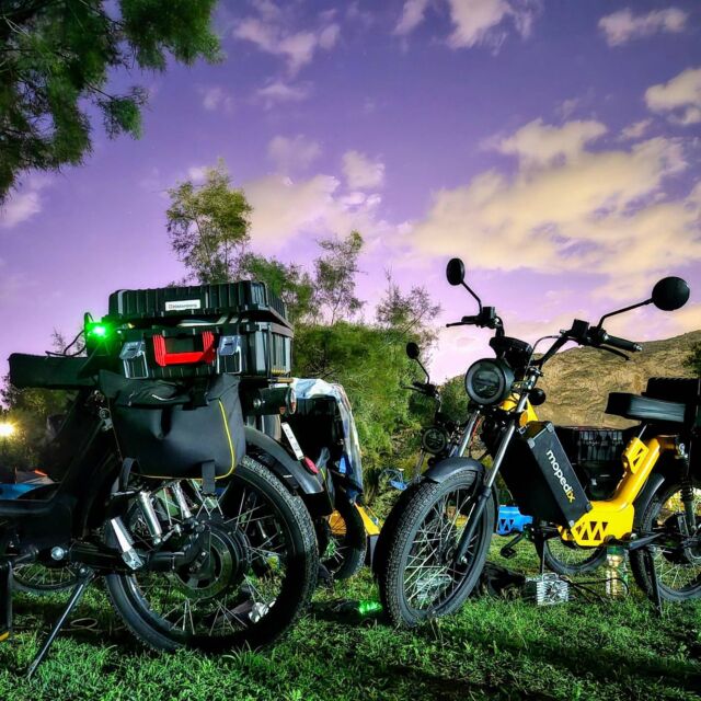🇮🇹 Expedition Sicily by mopedix: Přejezd z Palerma přes vnitrozemí na jihozápadní pobřeží. 🇮🇹
👉🏻 Zhruba 120 km - setup s jednou náhradní baterkou v bedně na nosiči dělá z mopedixe ultra pohodlnou mašinu i na dlouhé přesuny. Tohle je svoboda bez hluku, smradu a vibrací. Tohle je jízda snů. 😎
👉🏻 Denní porci zážitků z Expedition Sicily by mopedix najdeš tady, kompletní reportáž po skončení expedice na www.mopedix.cz. Dotazy se neboj psát do komentářů. 🙂
👉🏻 Přejeme ti příjemnou zábavu při sledování a za sdílení ti děkujeme. 👌🏻
-:-:-
#sicilia #sicily #expedition #mopedix #electrix #moped #mopedlife #lifestyle #uptothesky #freedom #emobility #ebike #emotorcycle #emoped #madeinczech #stayunique #thisistheway @mopedix @ce.energy_be.independent